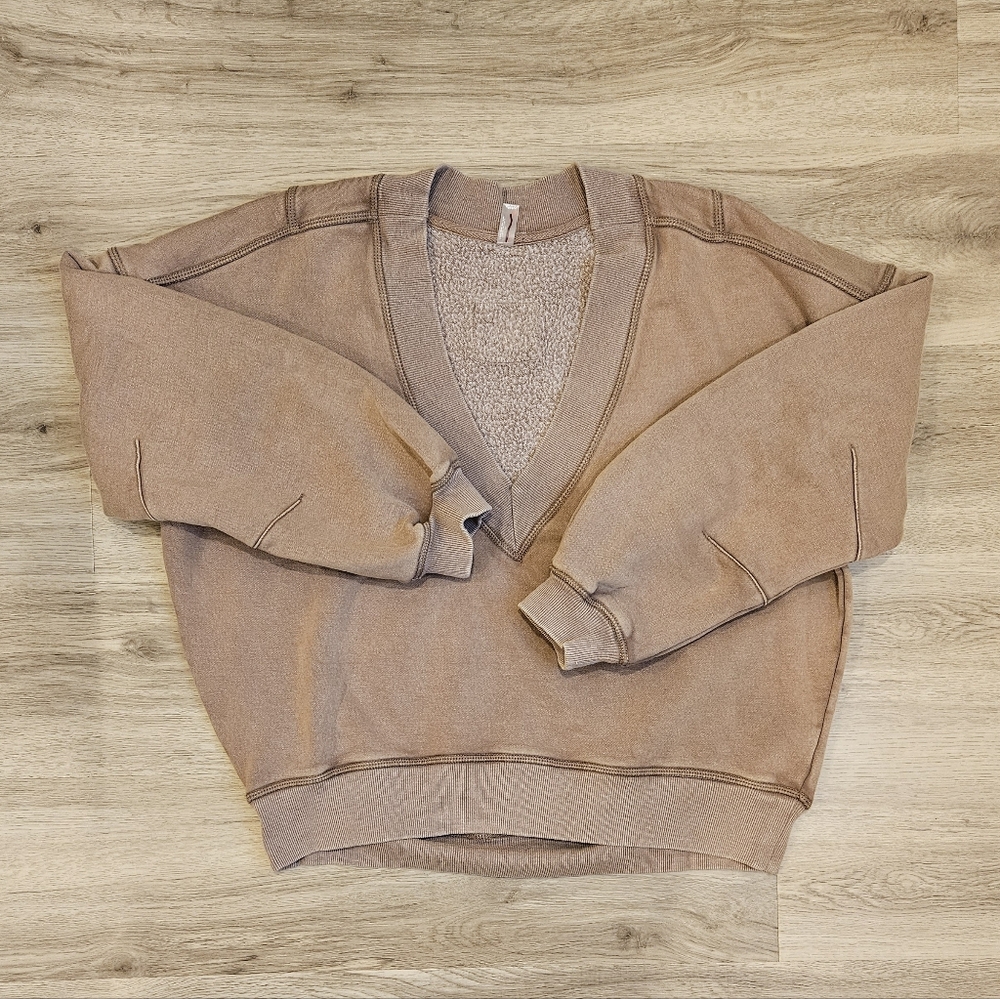 DO NOT BUY Free People Oversized V Neck Cropped Sweatshirt